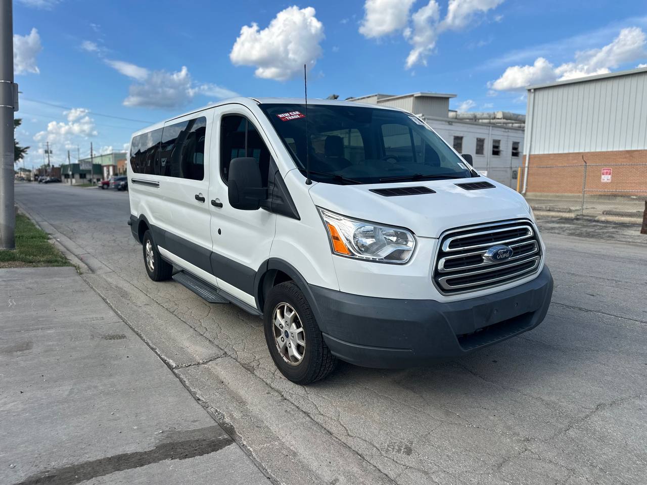 Van 3 photo 1