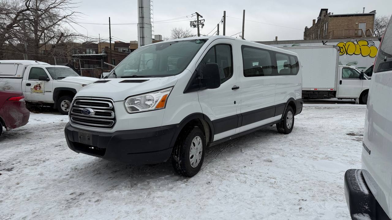 Van 3 photo 2