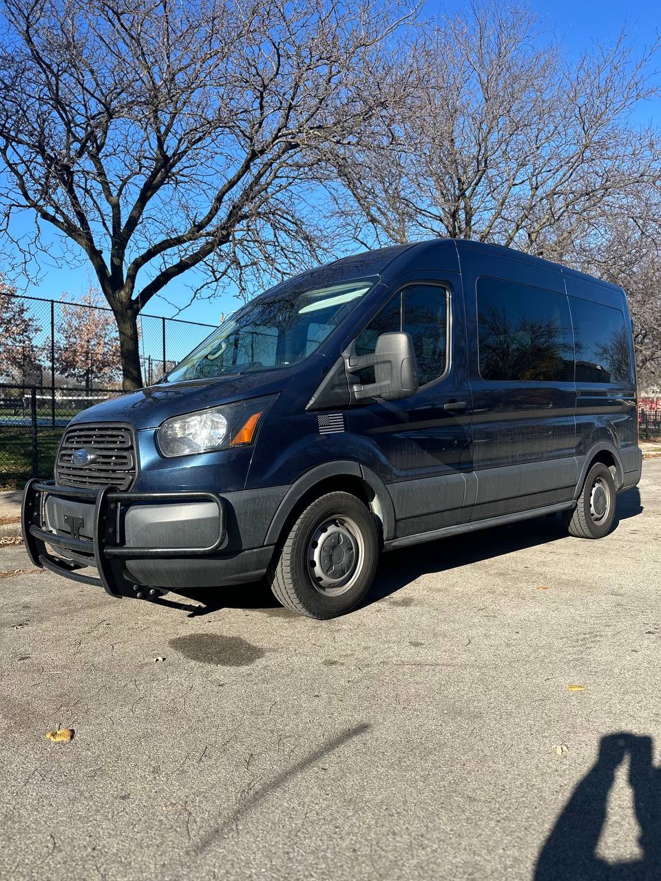 Van 5 photo 1