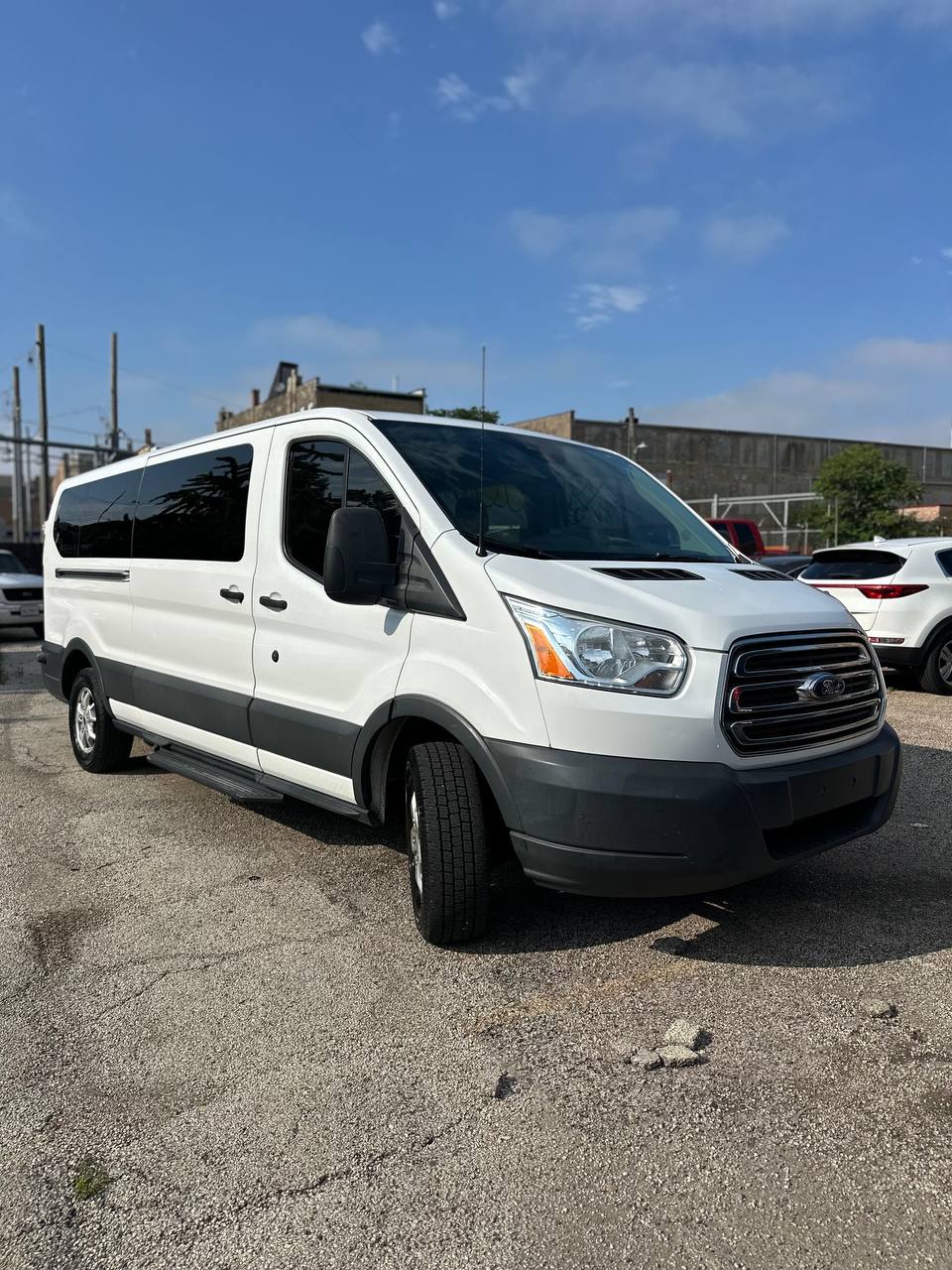 Van 6 photo 1